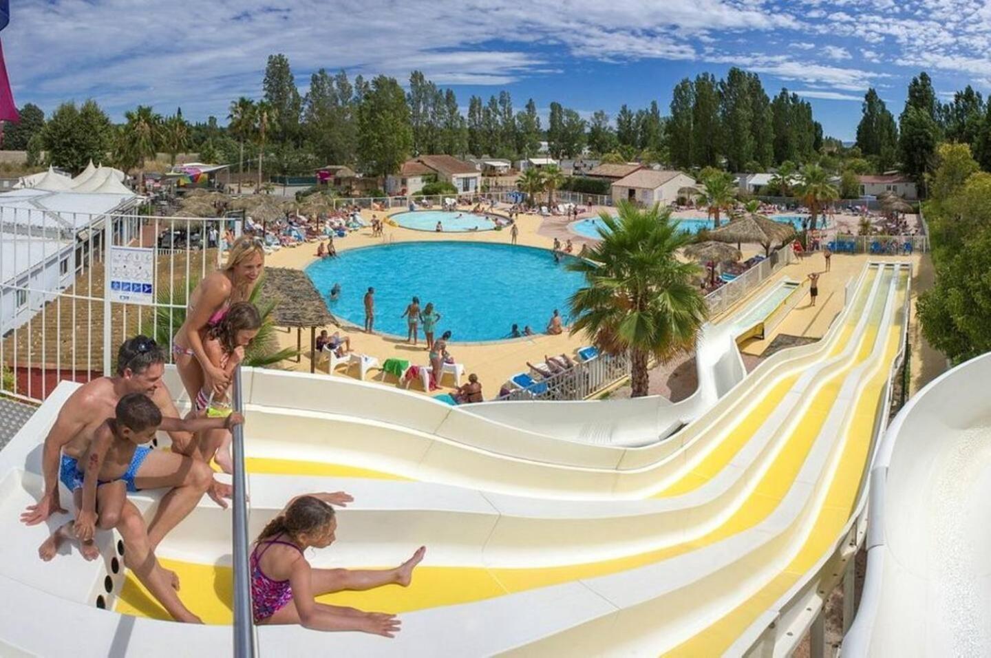 Camping Mobil-home Les Lauriers Roses Siblu 4****
