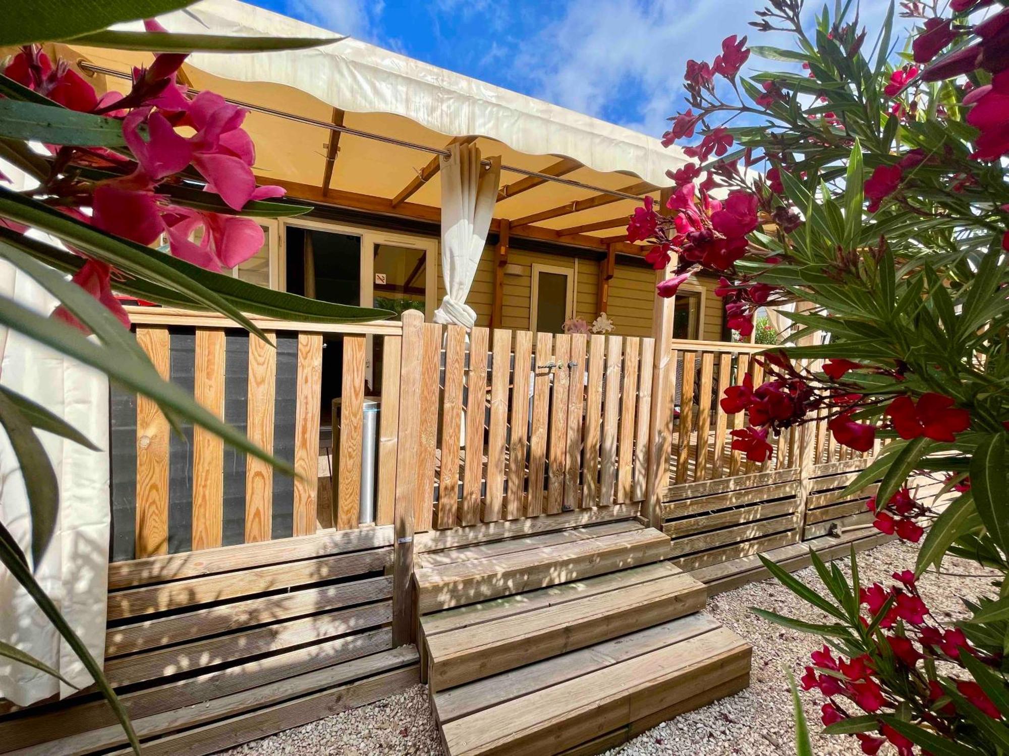 Camping Mobil-home Les Lauriers Roses Siblu 4****